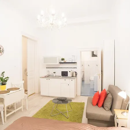 Claudia Apartments Budapest Room photo
